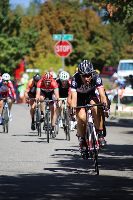 在他光鲜亮 在他光鲜亮